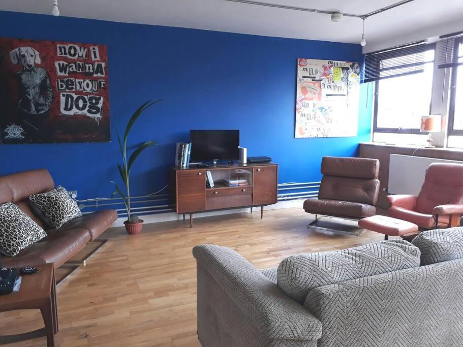 Trendy, Urban Open Plan Apartment Bristol Bagian luar foto