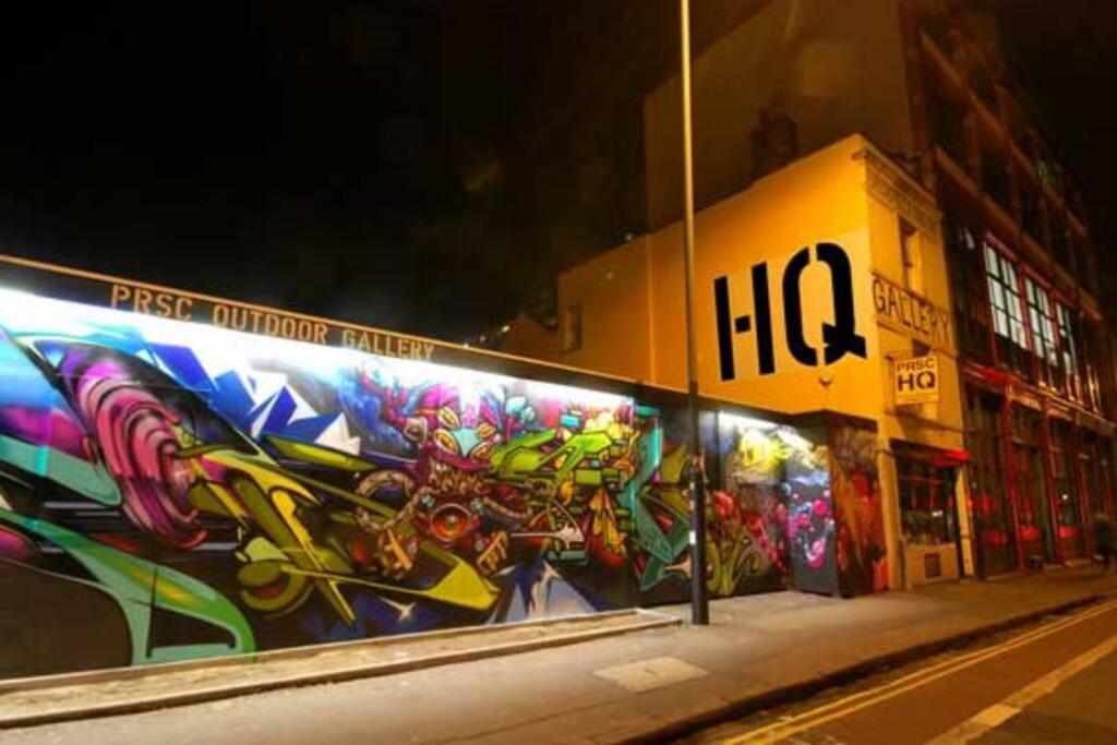 Trendy, Urban Open Plan Apartment Bristol Bagian luar foto